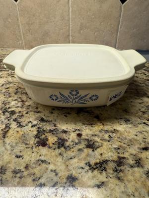 1 qt Corning Ware with lid