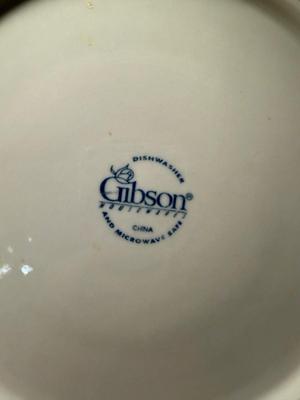 6 Gibson dinner plates,6 glasses