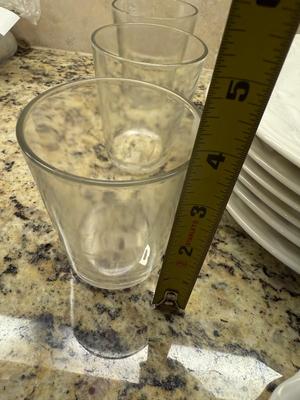6 Gibson dinner plates,6 glasses