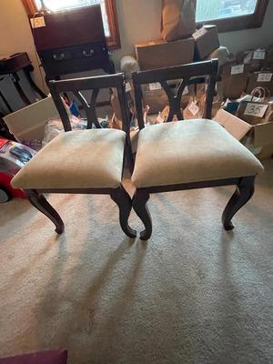 BEAUTIFUL INLAID WOODEN GAME TABLE WITH 2 CHAIRS