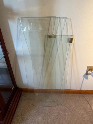 ORNATE LIGHTED CURIO CABINET WITH MIRRORED BACK