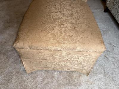 CHAISE LOUNGE BY GOLDEN CHAIR INC
