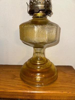 VINTAGE OIL LAMP