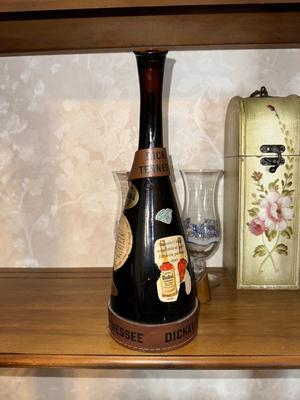 VARIETY OF BARWARE