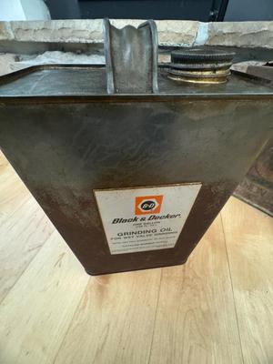 Vintage Baltimore Md. Spice Can and Black & Decker Oil Can