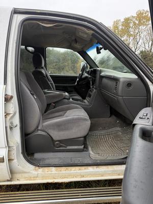 2005 GMC Sierra Z71 crew can-4 doors