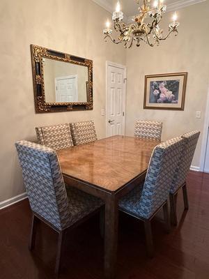 Stunning mid century dining table with two leaves