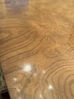 Stunning mid century dining table with two leaves