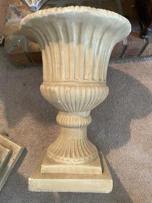 TWO PILLARS & TWO FLOWER POTS