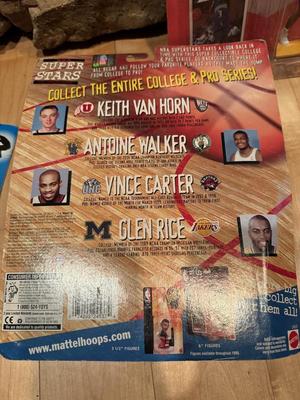 NBA Action Figures SHAQ ‘Magic’ plus others (Sealed)