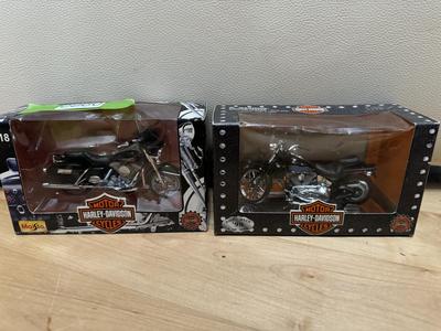 1997 Maisto Harley-Davidson Motorcycles 1:18 Mini Models