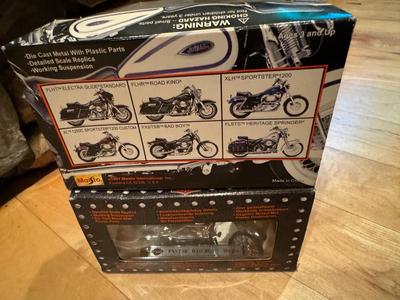 1997 Maisto Harley-Davidson Motorcycles 1:18 Mini Models