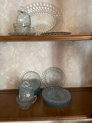EIGHT PLACE SETTING ANCHOR HOCKING LIGHT BLUE BUBBLE GLASS DINNERWARE