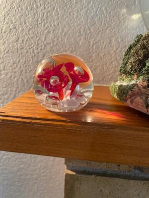 MUSICAL SNOW GLOBE. FIGURINE AND GLASS PAPERWEIGHT