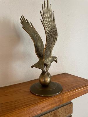 SOLID BRASS EAGLE & A SHEET MUSIC HOLDER