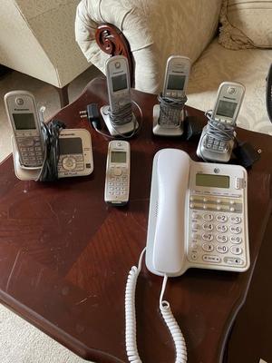 PANASONIC CORDLESS PHONE W/4 HANDSETS & AT&T CORDED LANDLINE