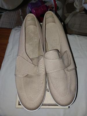 Ladies Rock Port Soes and Loffers