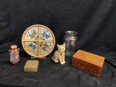 GREAT WALL OF CHINA SOUVENIR COIN, CARVED WOODEN BOX, HAND PAINTED DISH AND VASE