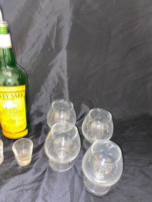 SCOTTISH WHISKEY BOTTLE AND ACCOMPANYING GLASSWARE