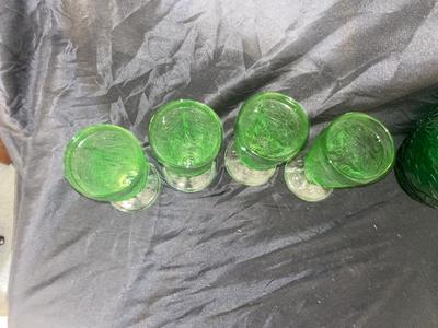 BRIGHT BEAUTIFUL GREEN TIARA GLASS