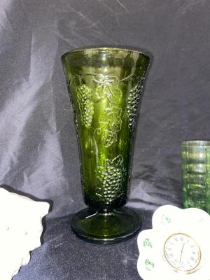 INDIANA GREEN GRAPE VASE, RETRO DRINKING GLASSES AND MORE