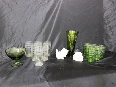 INDIANA GREEN GRAPE VASE, RETRO DRINKING GLASSES AND MORE