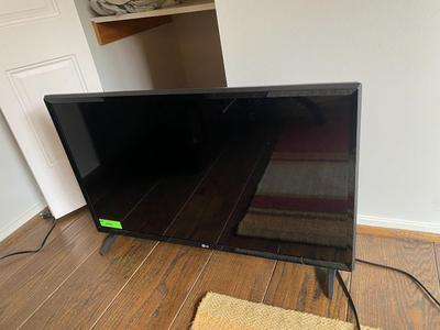 LG 32" TV