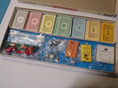 1970s vintage "Monopoly" game,