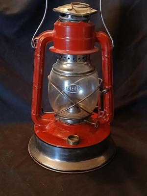 Nice Deitz Little Giant lantern