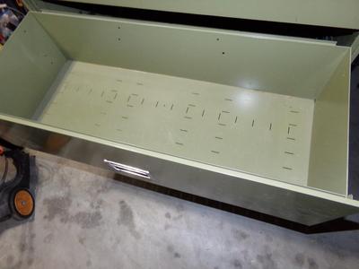 Storage cabinet/storage space, metal