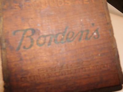 Antique wooden cheese box, "Bordens"