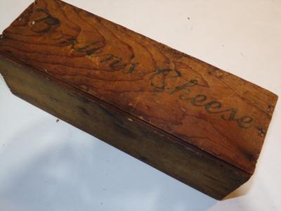 Antique wooden cheese box, "Bordens"