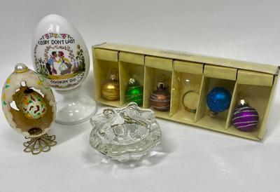 Mixed Lot - Home Decor - Eggs, Ornaments, Glass Bowl