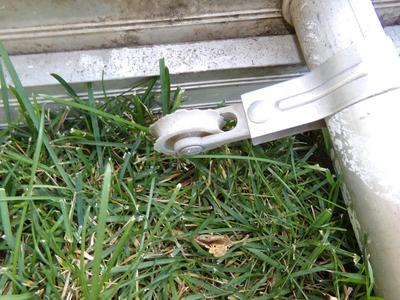 Aluminum extension ladder,