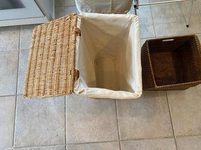 Lot of Laundry Room Items