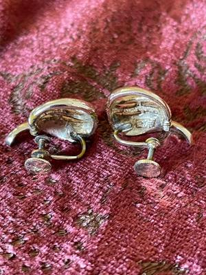 PENDANT AND CLIP ON EARRINGS