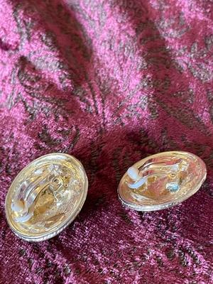 CUFFLINKS AND EARRINGS