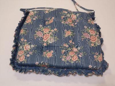 Set of 4 chair cushions & 4 matching place mats