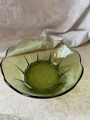 SERVING DISHES