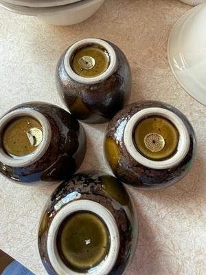 CEREAL BOWLS AND FOUR TAKAHASHI CERAMIC SAKE CUPS