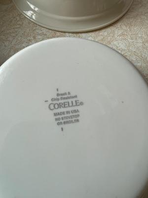CEREAL BOWLS AND FOUR TAKAHASHI CERAMIC SAKE CUPS