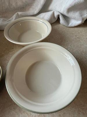 CEREAL BOWLS AND FOUR TAKAHASHI CERAMIC SAKE CUPS