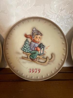 M.J. HUMMEL ANNUAL PLATES RODENTAL WEST GERMANY