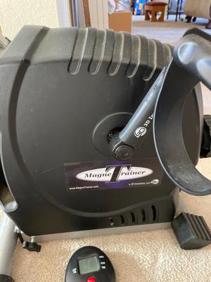 MAGNA TRAINER MINI EXERCISE BIKE, HAND WEIGHTS & RESISTANCE BAND