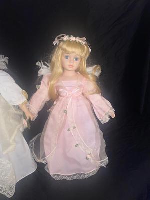 PRETTY LITTLE ANGELS/PORCELAIN DOLLS