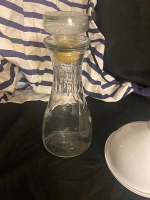 APRONS, POT HOLDERS, 2 QT LIQUID MEASURING CUP & OTHER MISC KITCHEN ITEMS