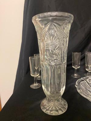 CUTEST LITTLE SHOT GLASSES, WINE BOTTLE, SEPARATED DISH, & VASE