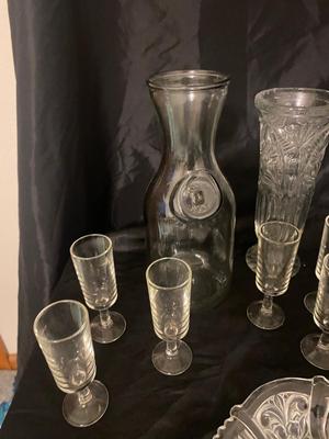 CUTEST LITTLE SHOT GLASSES, WINE BOTTLE, SEPARATED DISH, & VASE