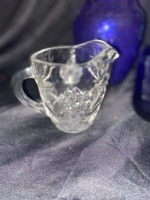 COBALT BLUE, EMERALD GREEN AND CLEAR GLASS ITEMS