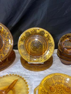 VINTAGE AMBER COLORED TIARA GLASS